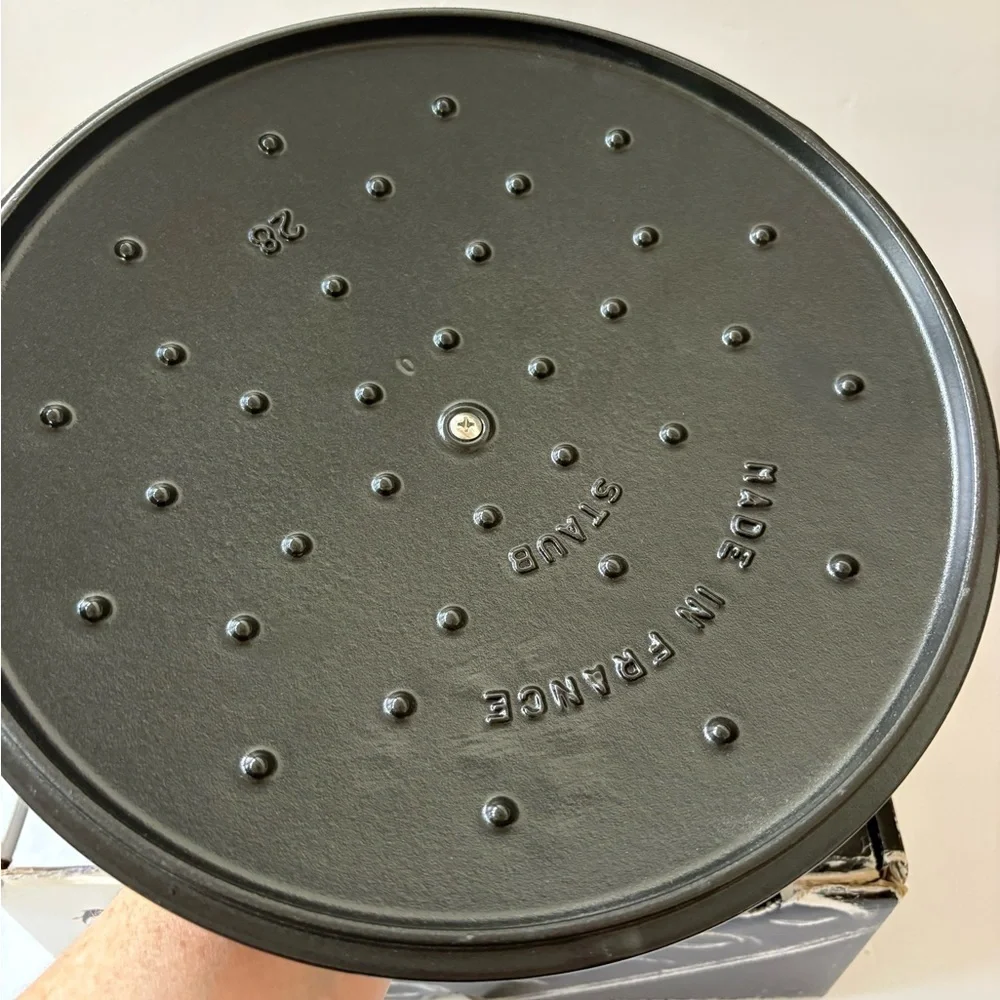 Staub nwt qt